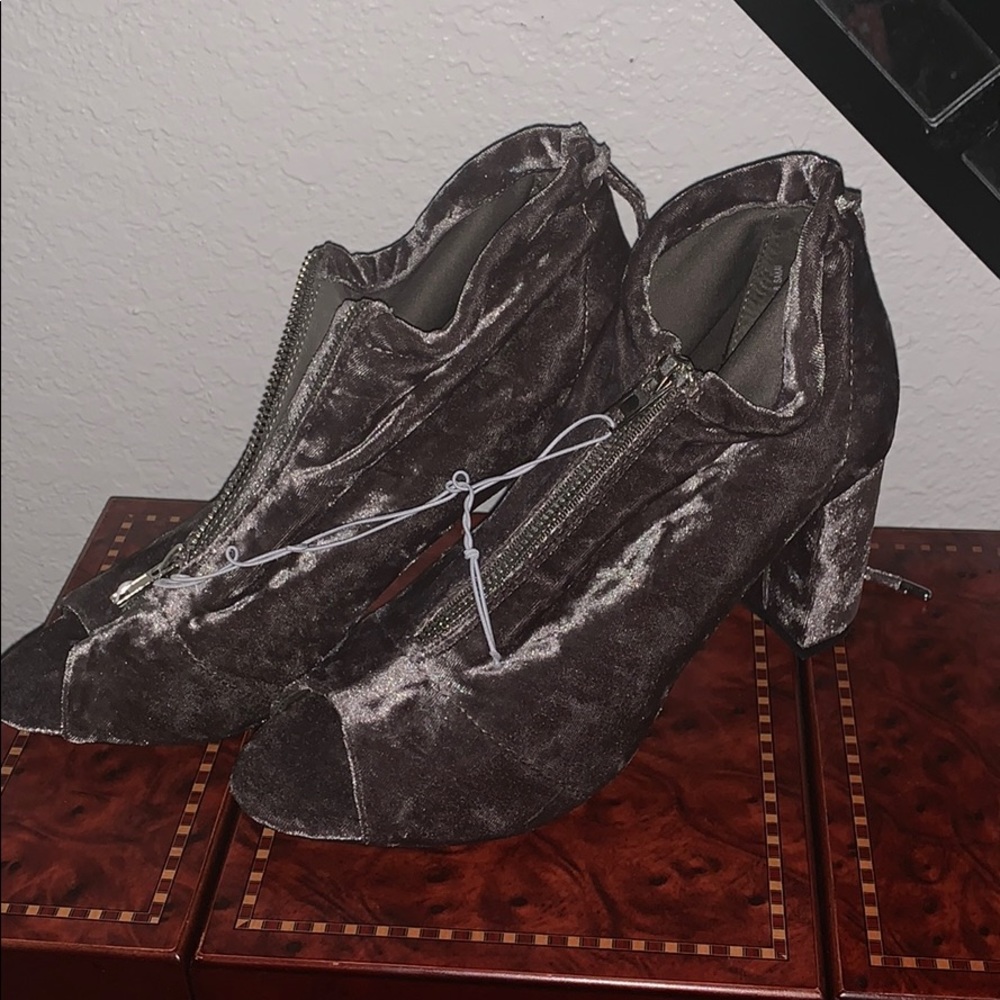 Brand new heels